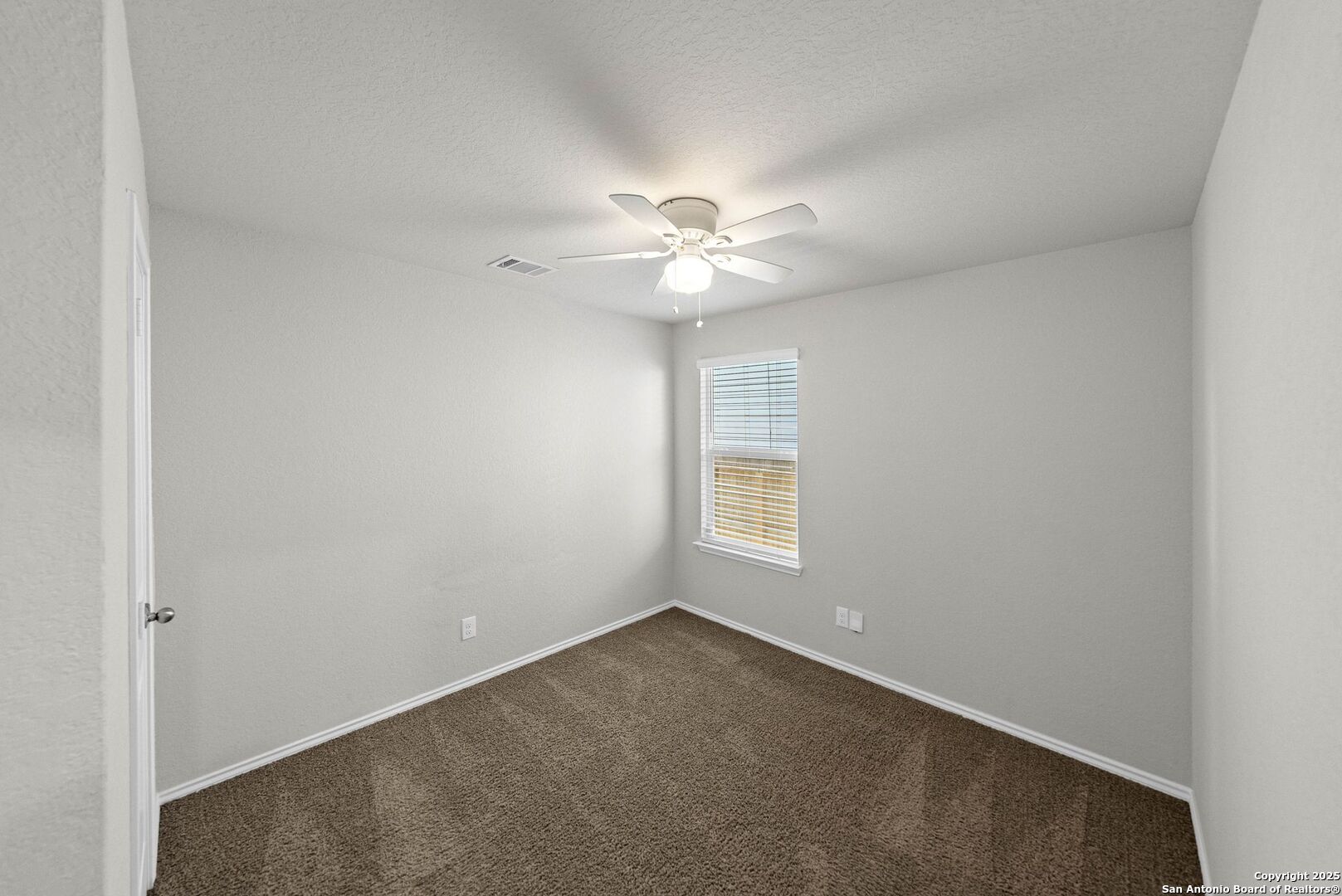 property viewer photo 22