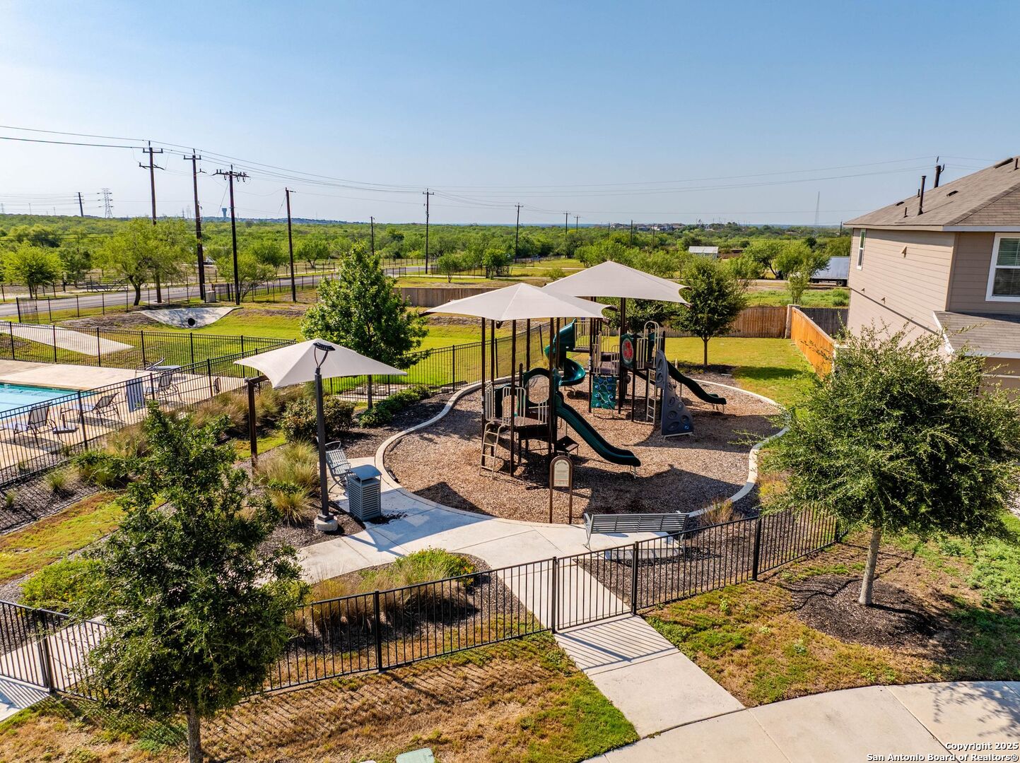 property viewer photo 32