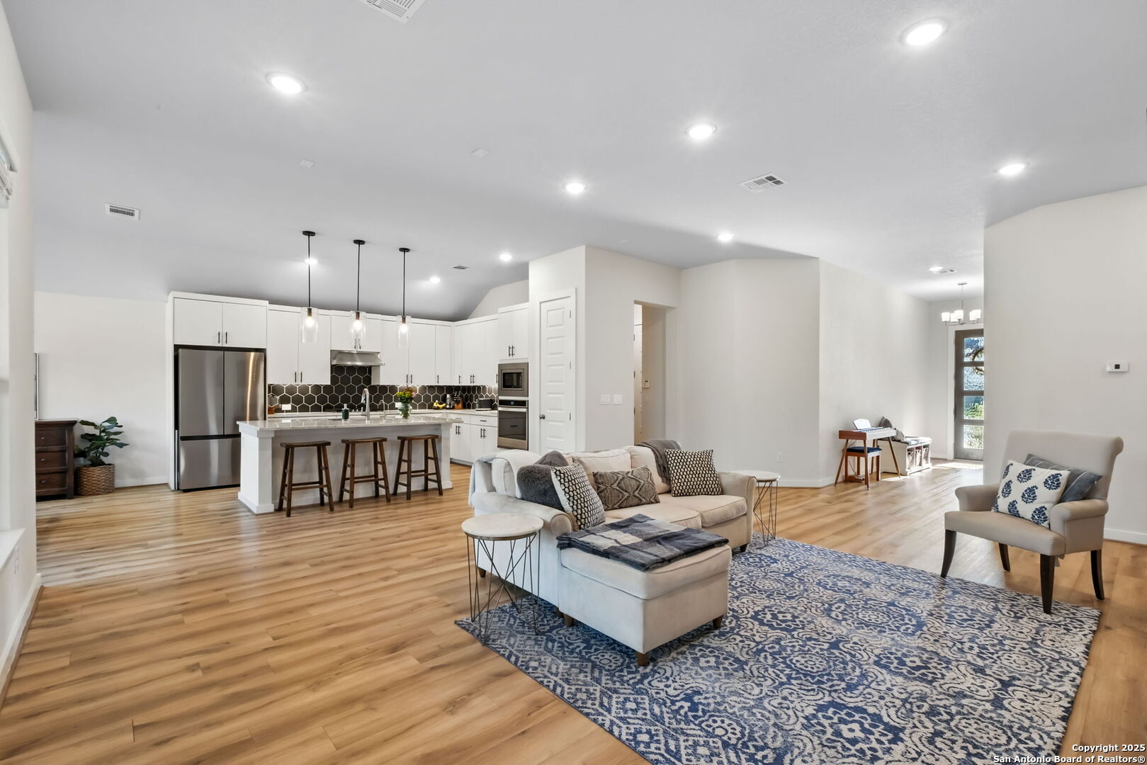 property viewer photo 12