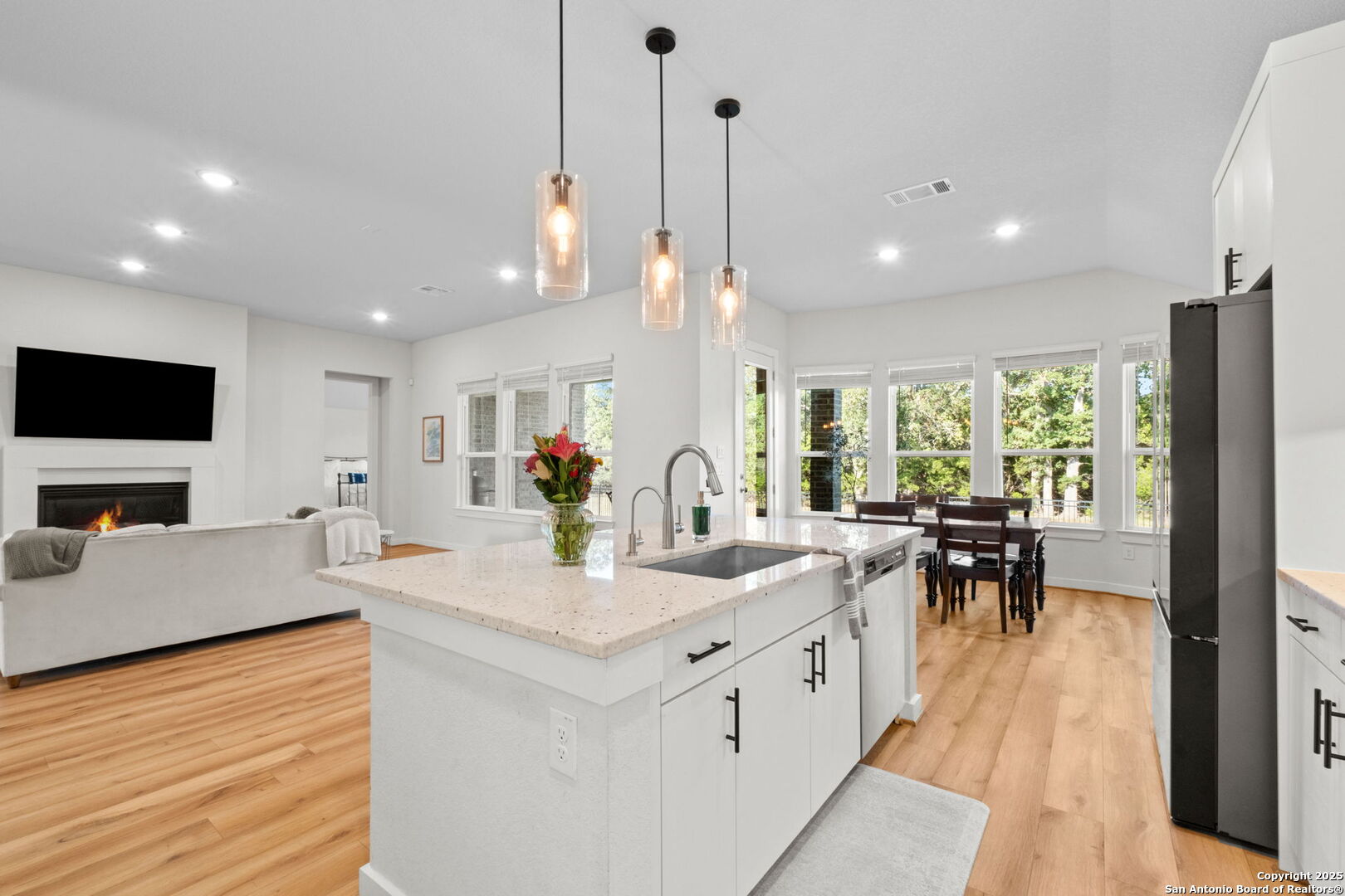 property viewer photo 17