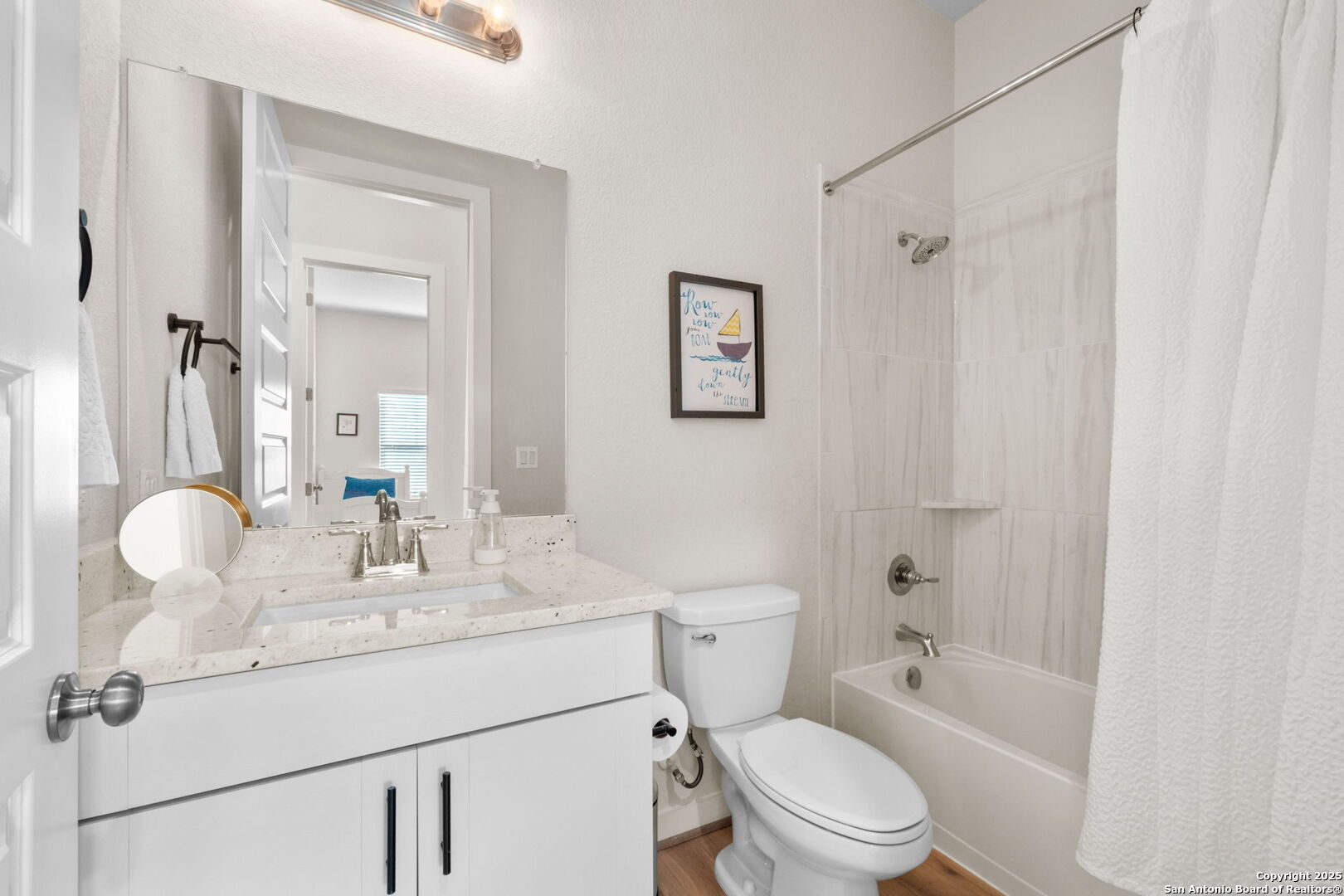 property viewer photo 4