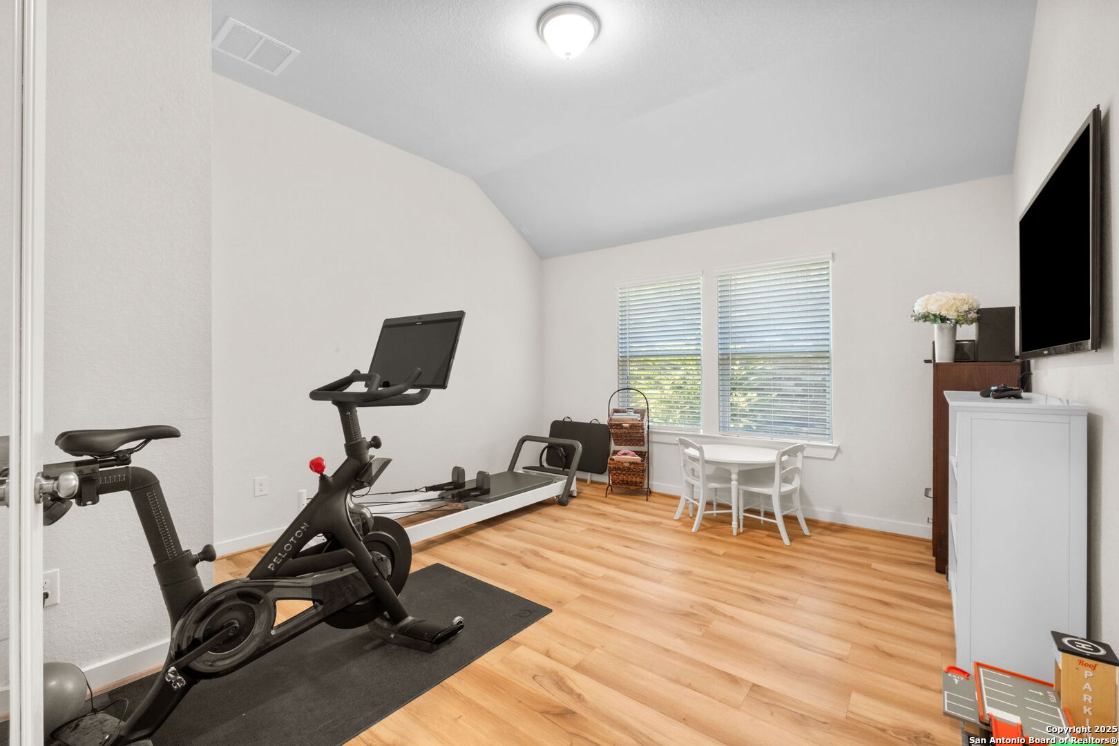 property viewer photo 5