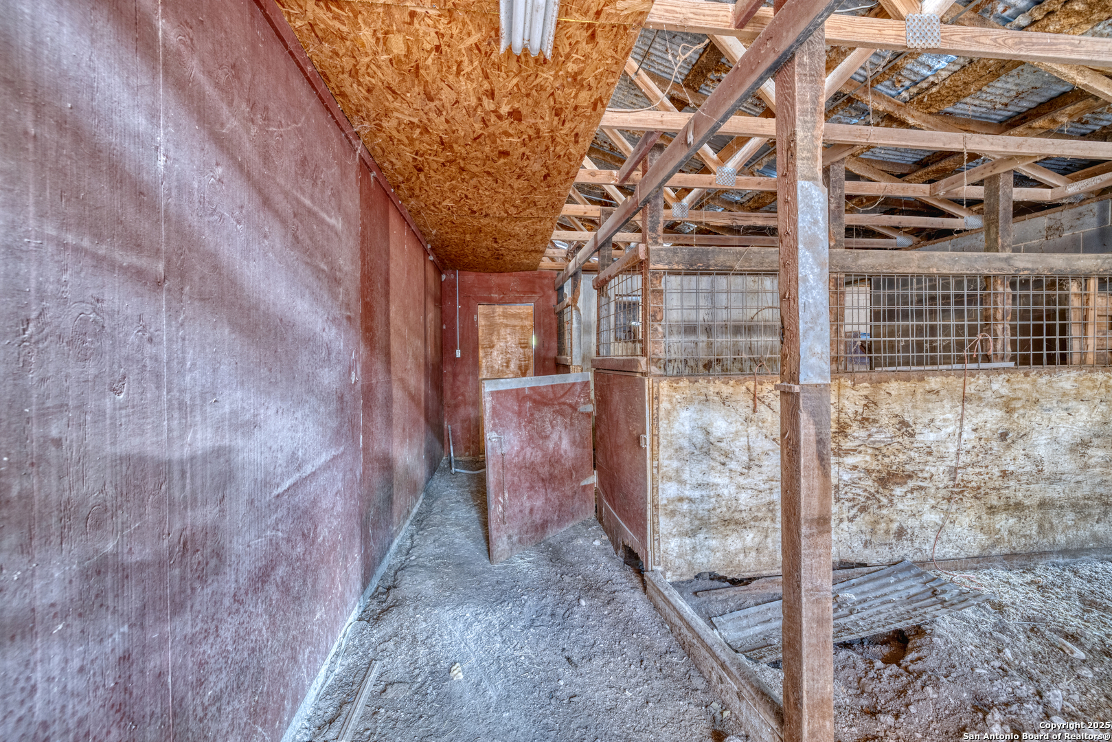 main property photo 13