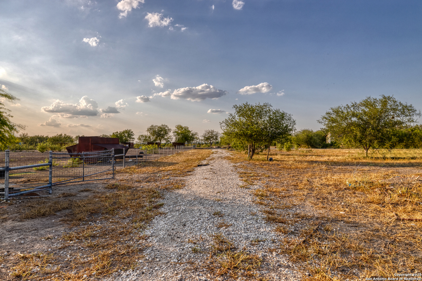 main property photo 19