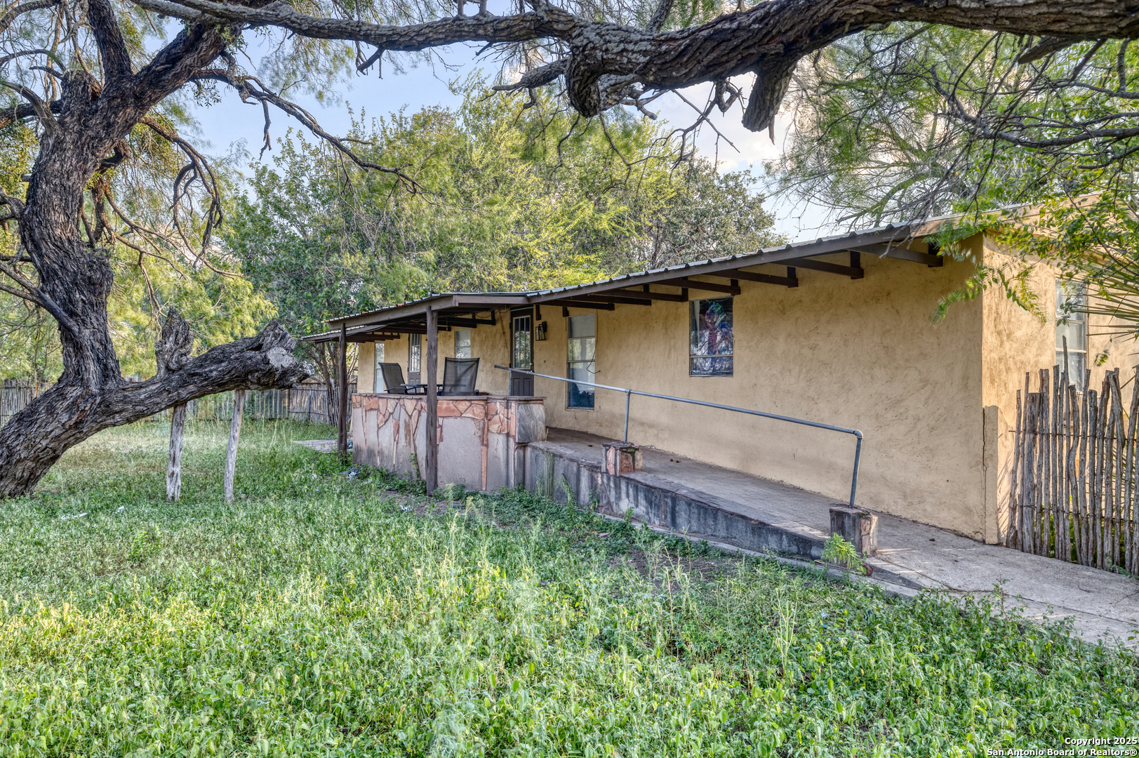 main property photo 3