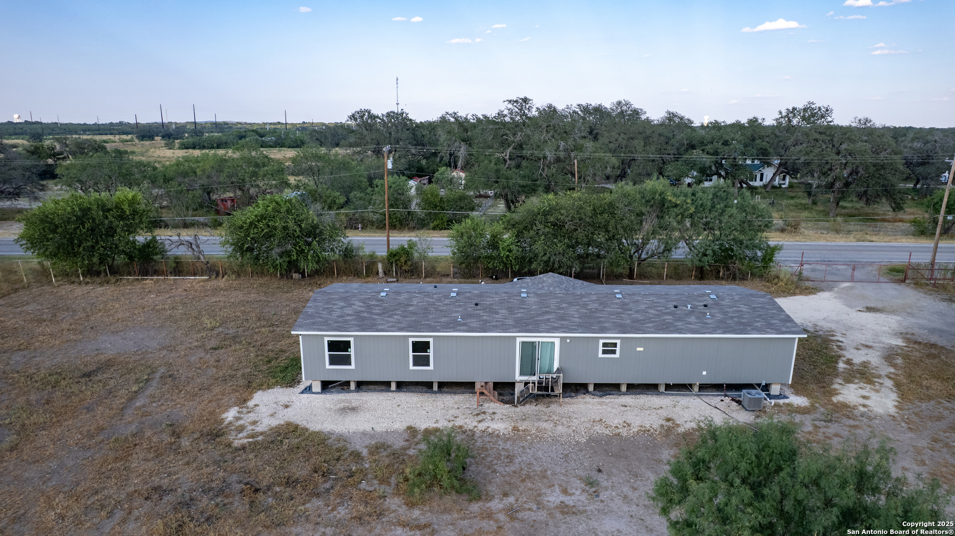 main property photo 45