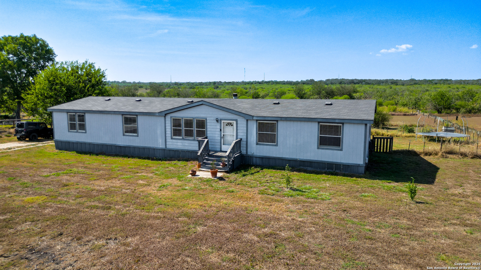 main property photo 10