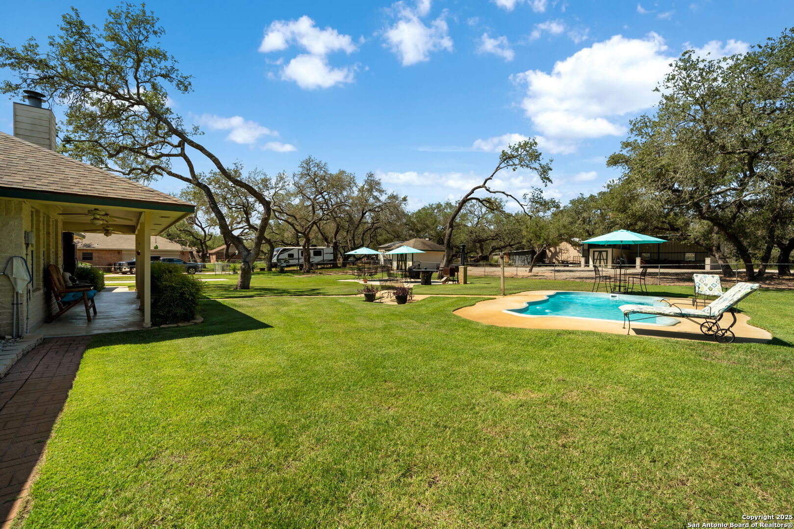 main property photo 29
