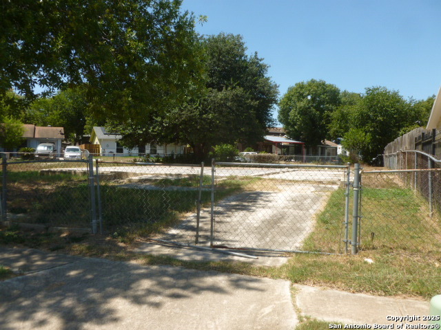 main property photo 4