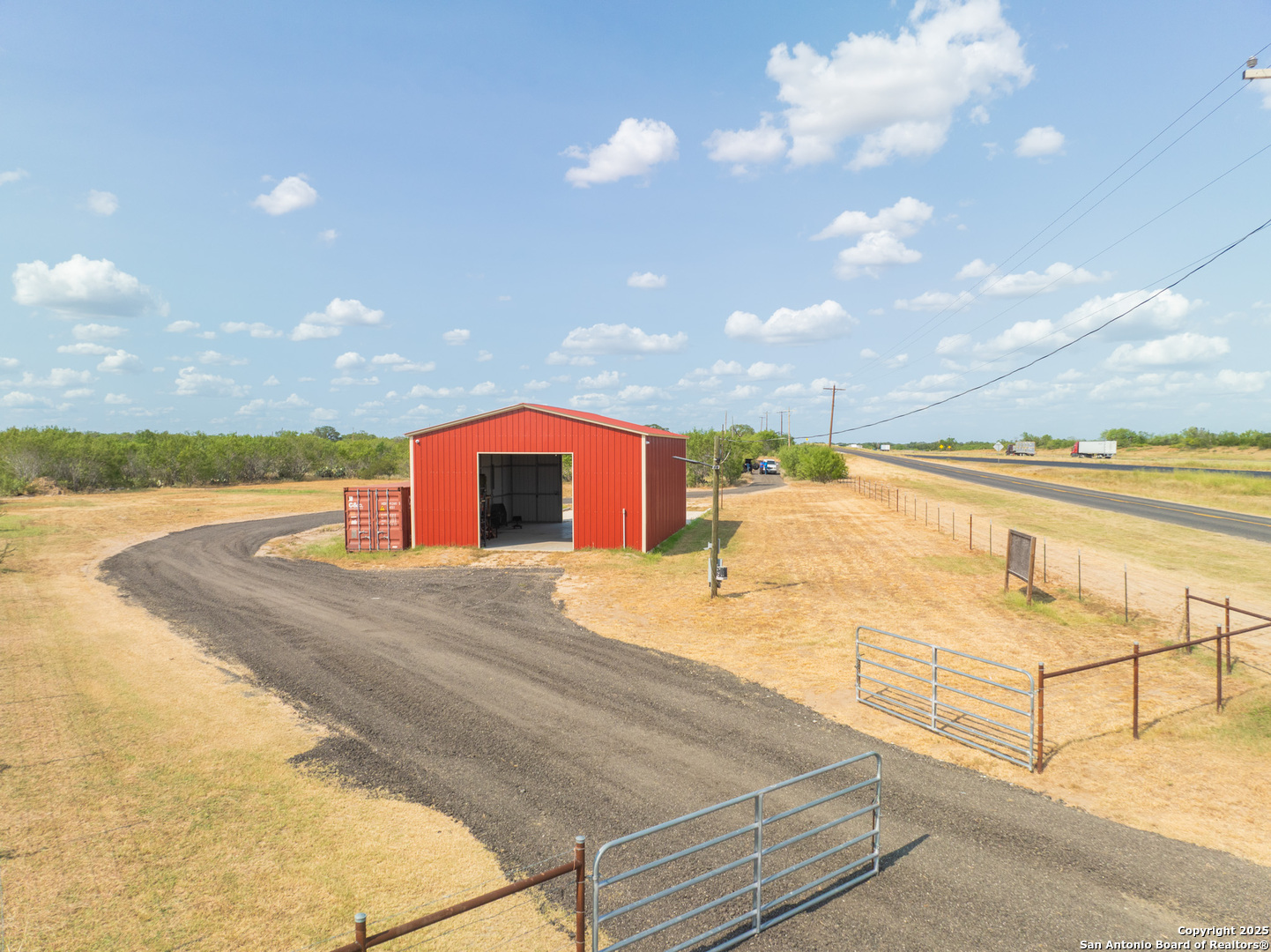 main property photo 15