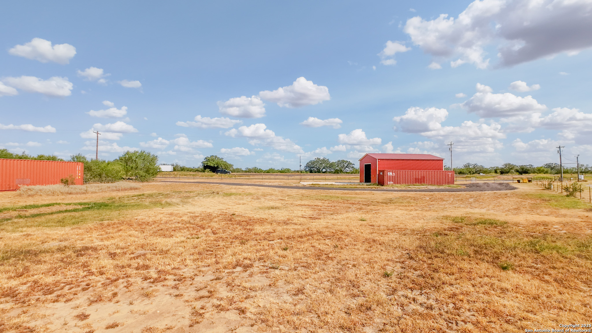 main property photo 23