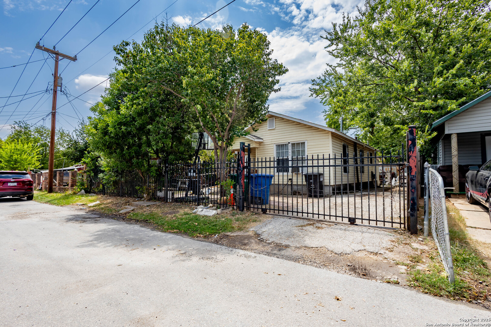 main property photo 5