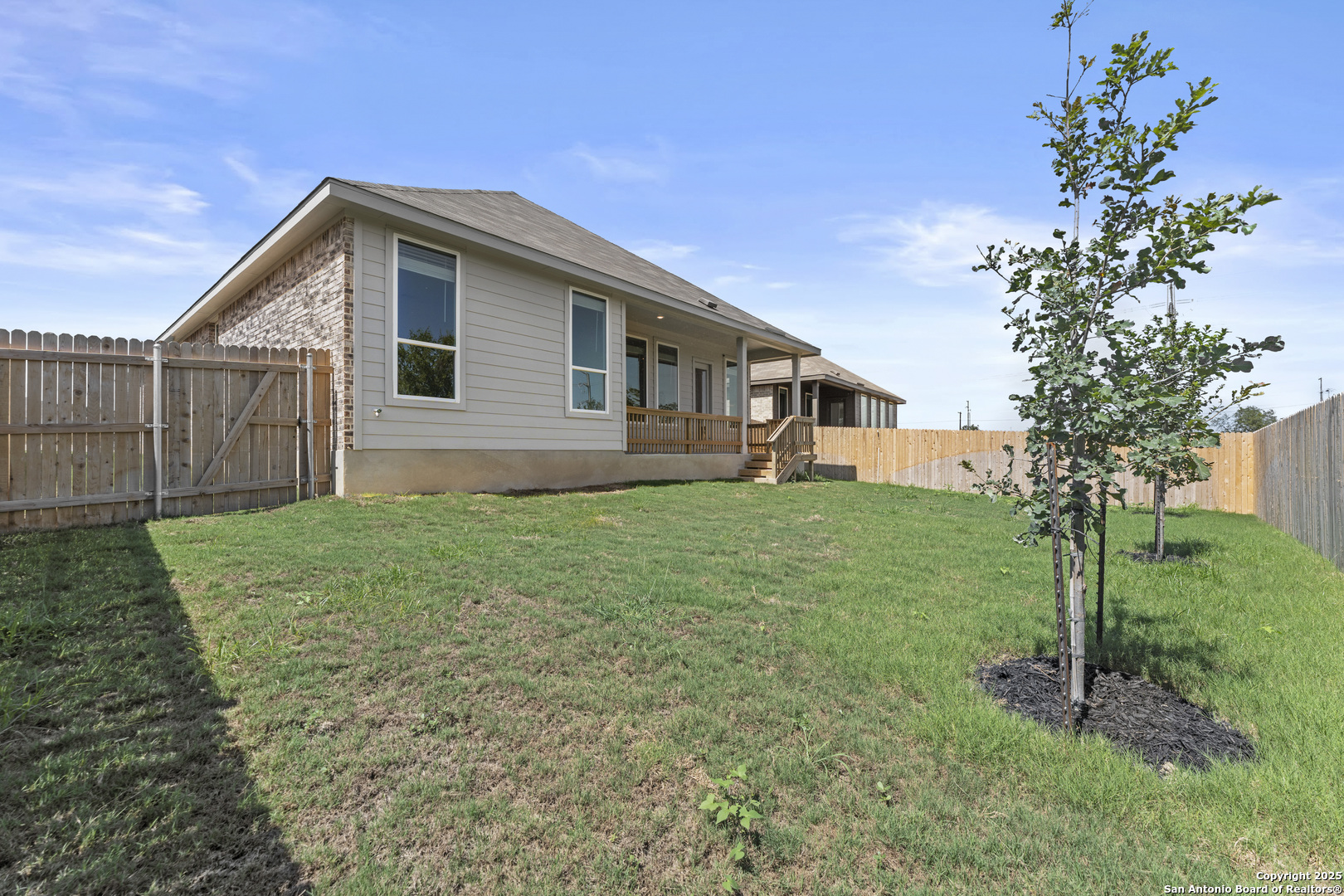 main property photo 25