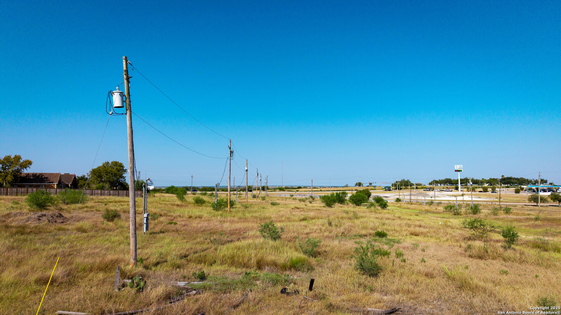 main property photo 41