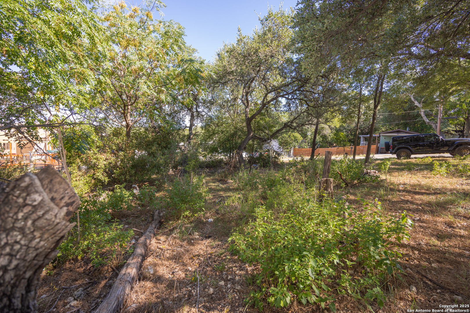 main property photo 4