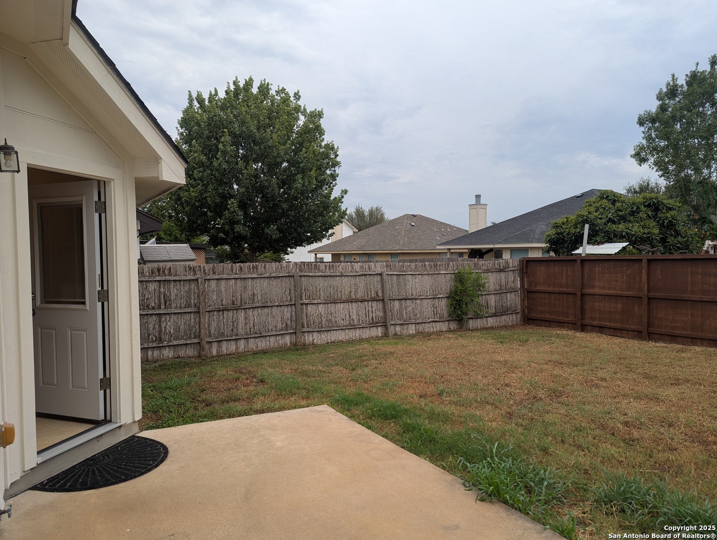 main property photo 14