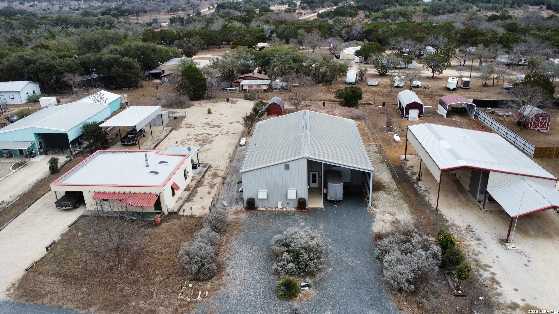 main property photo 30