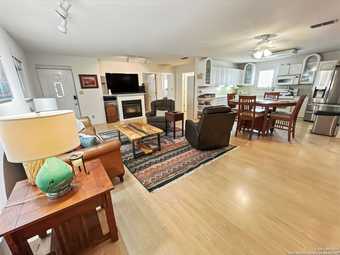main property photo 6
