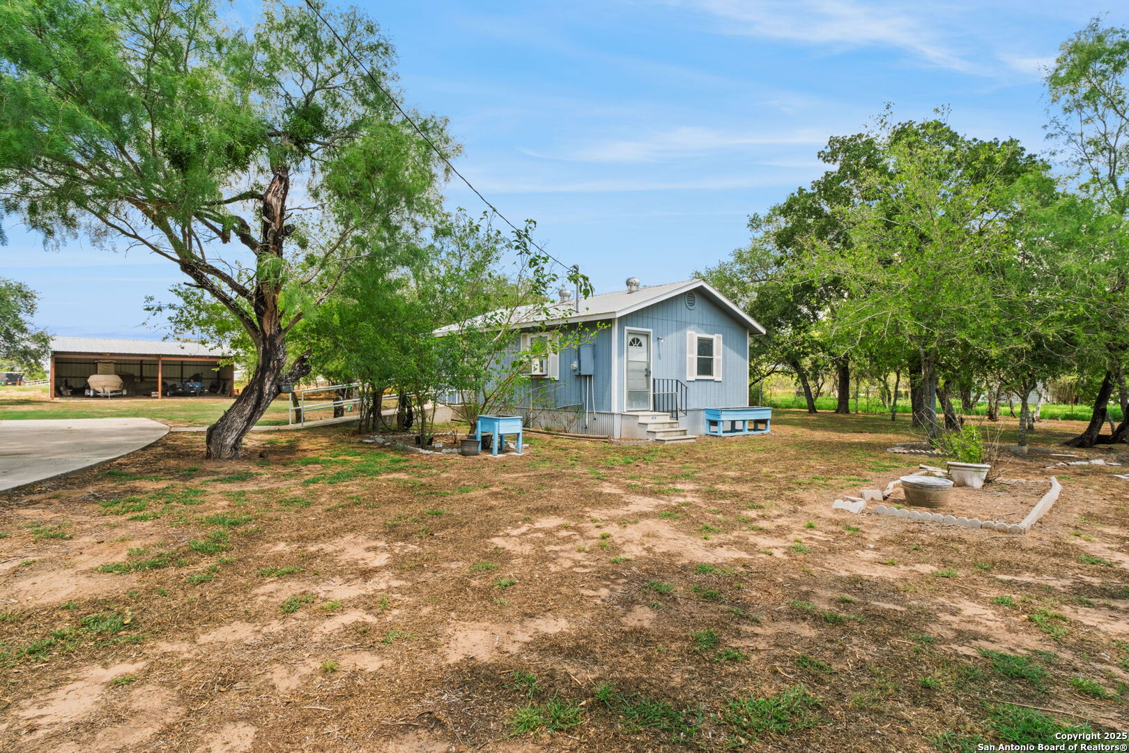 main property photo 24