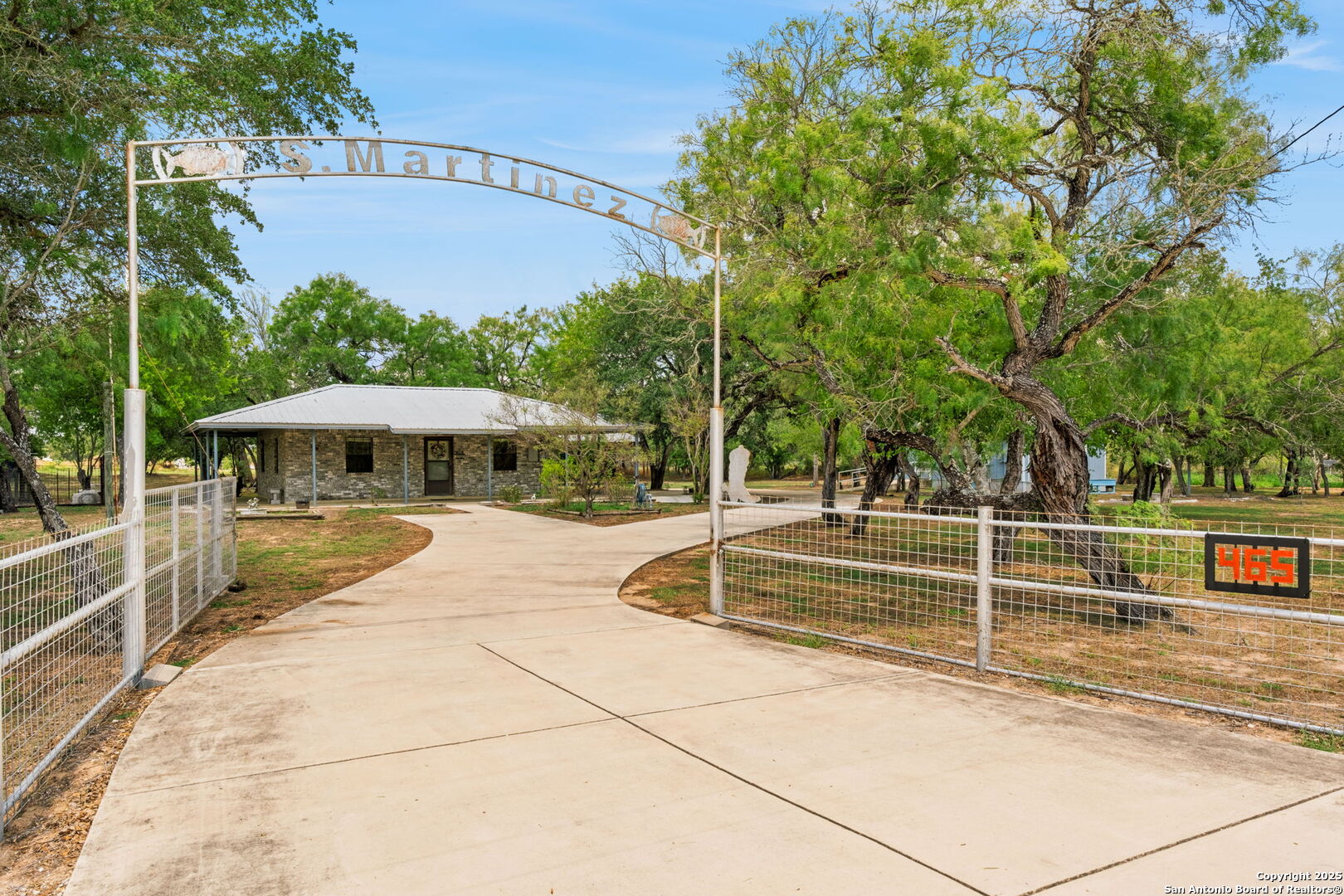 main property photo 4