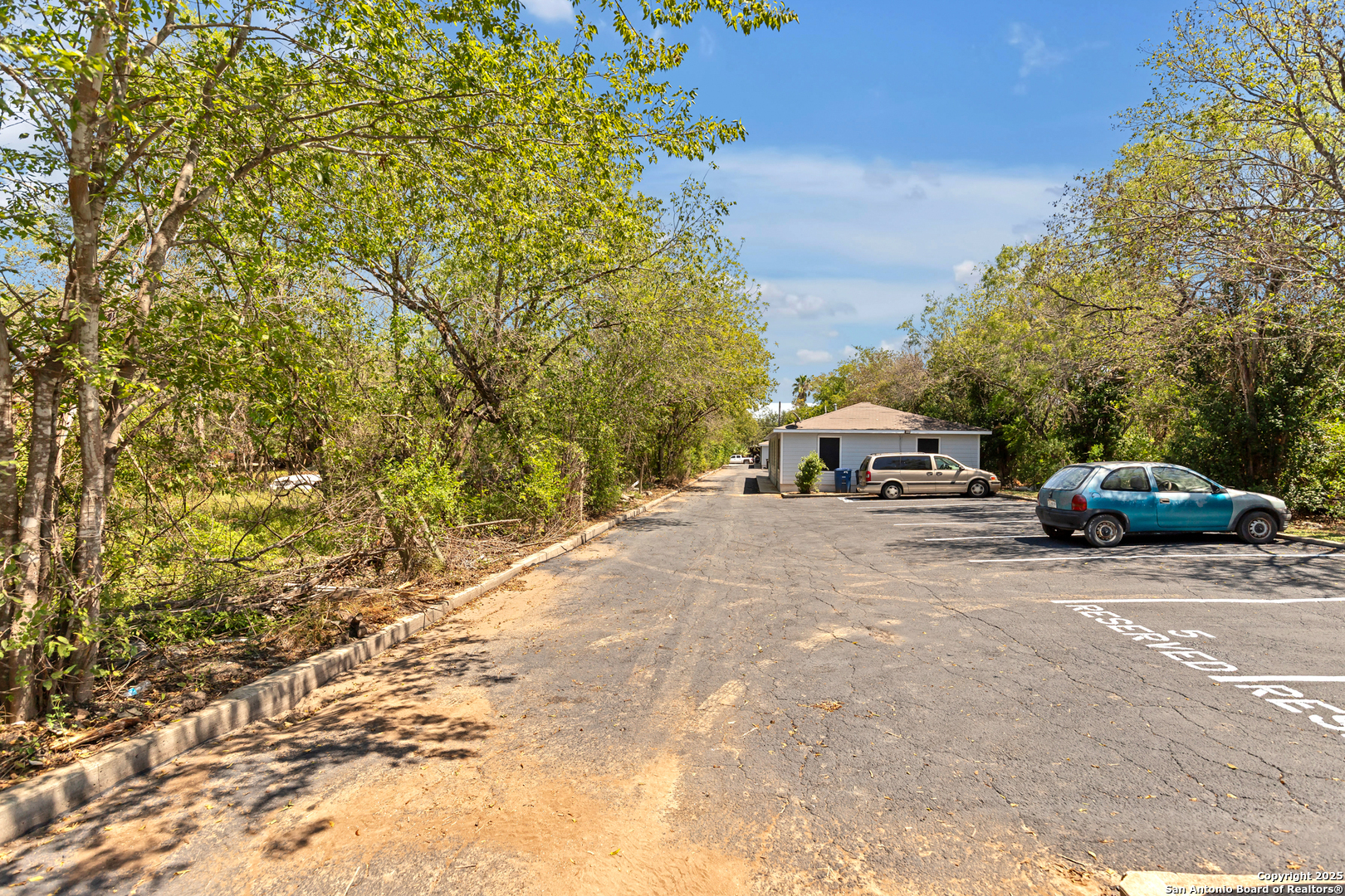 main property photo 12