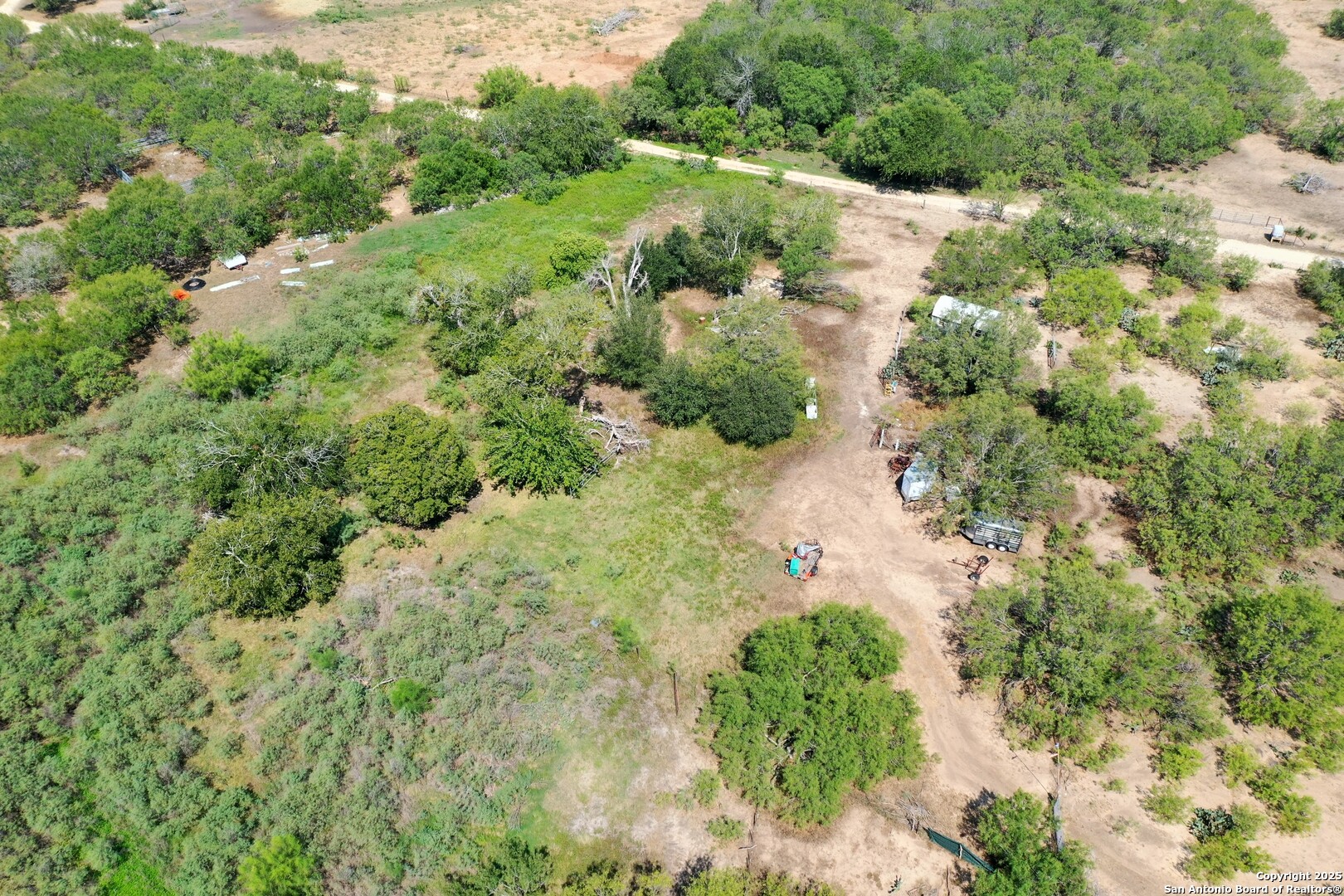 main property photo 8
