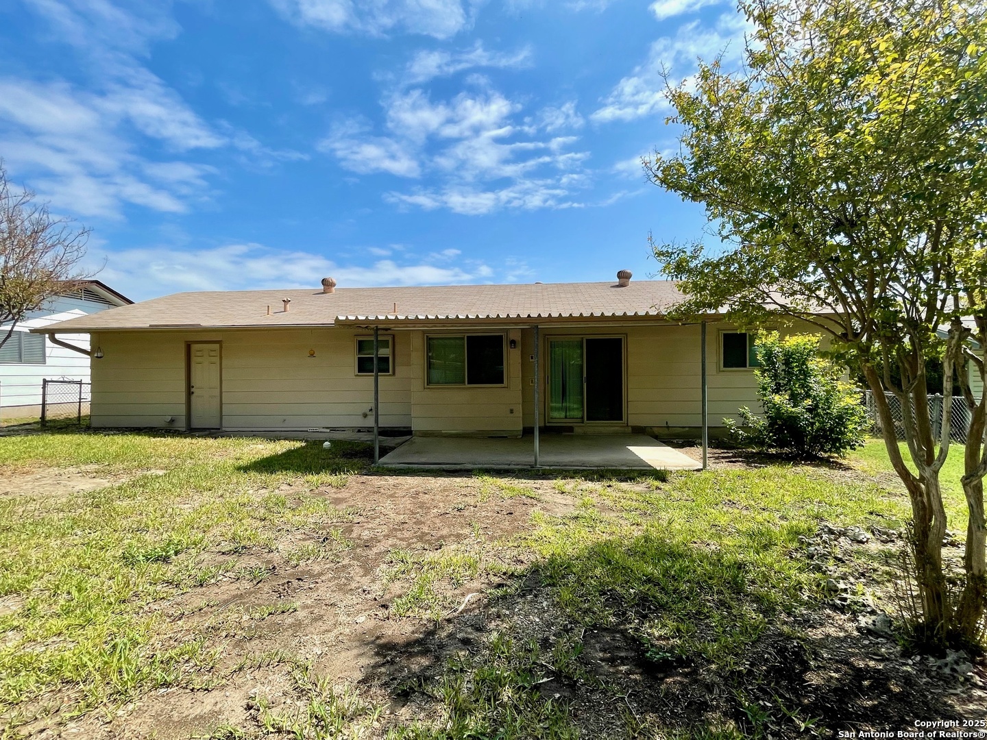 main property photo 20