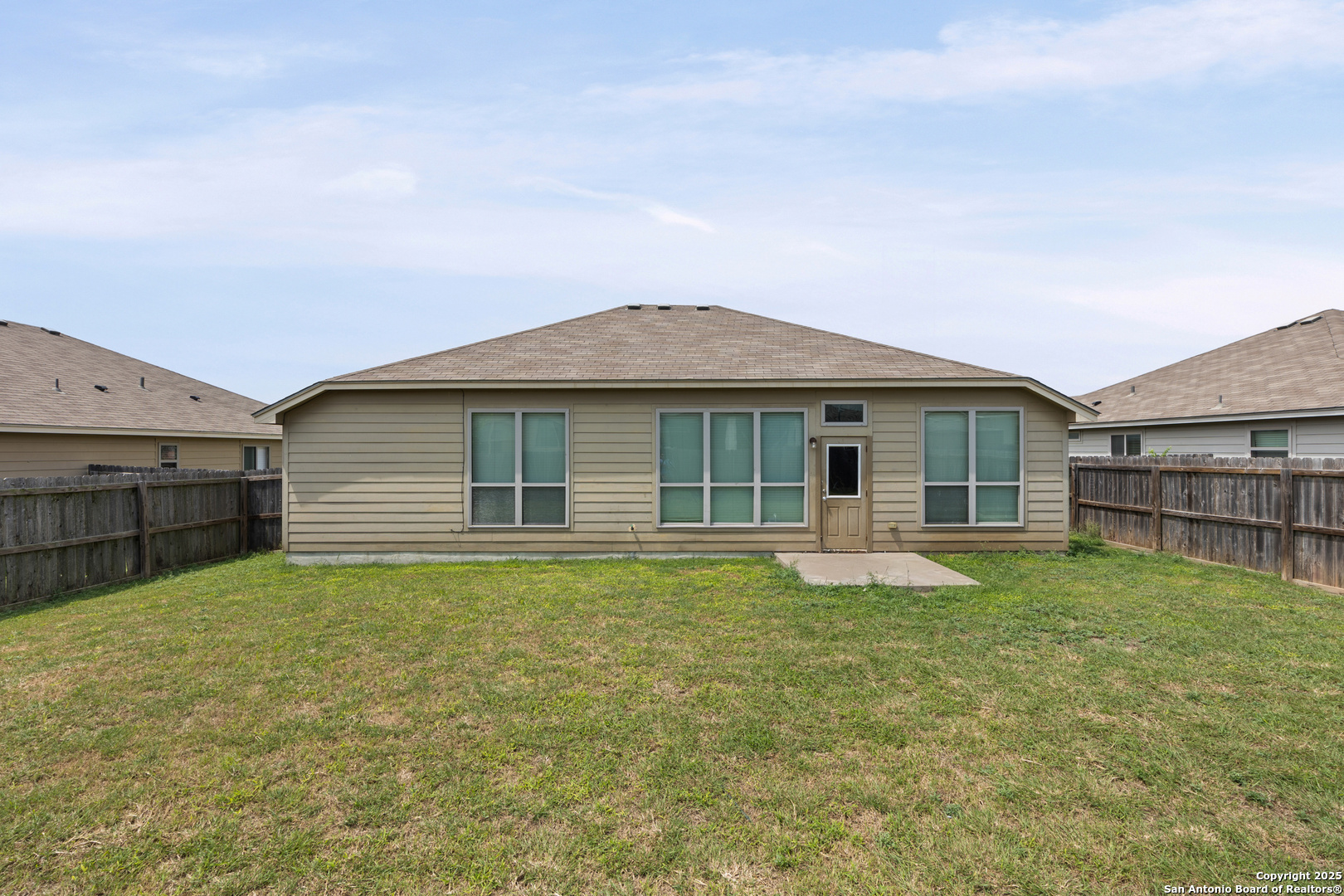 main property photo 27