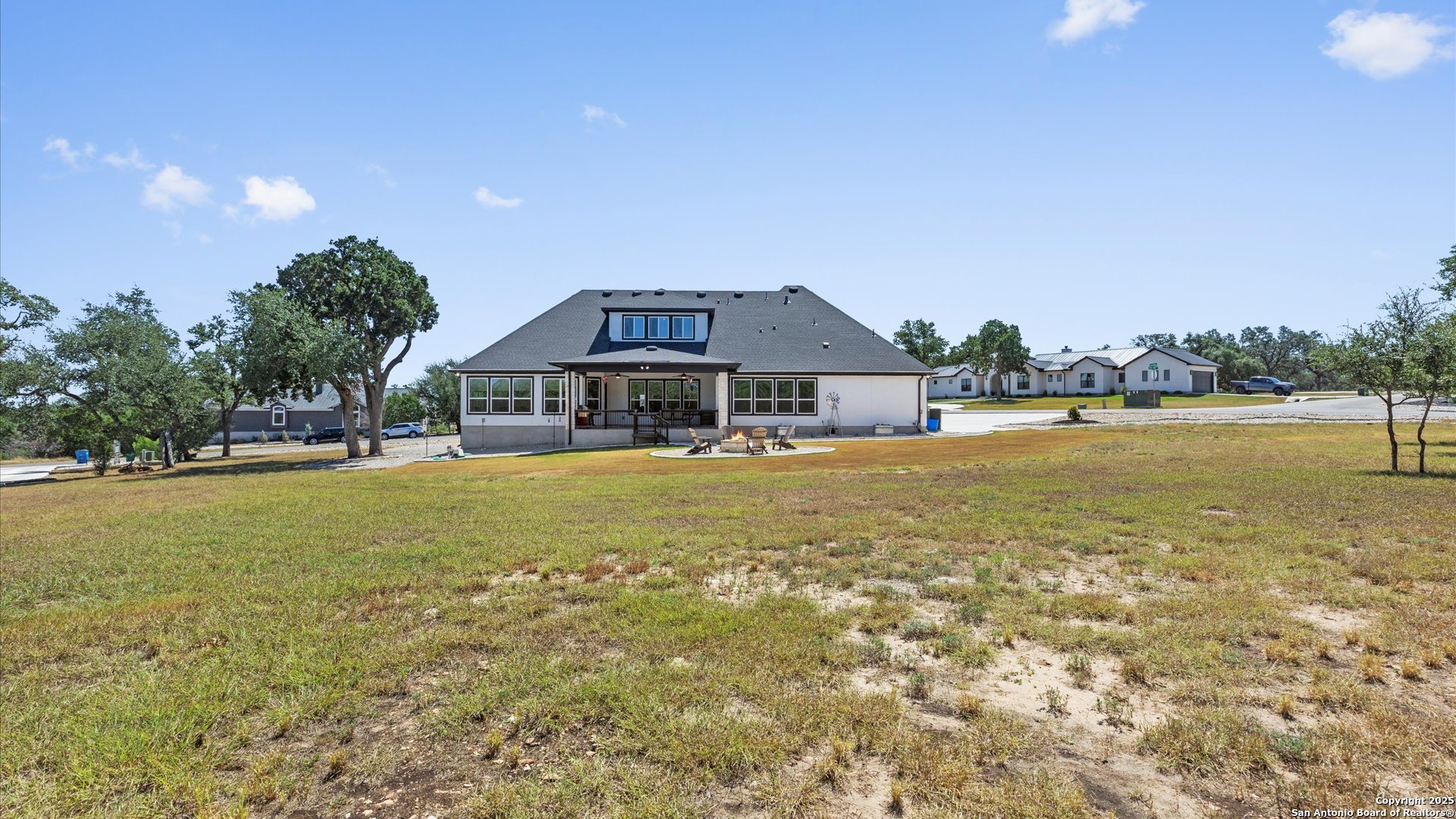 main property photo 19