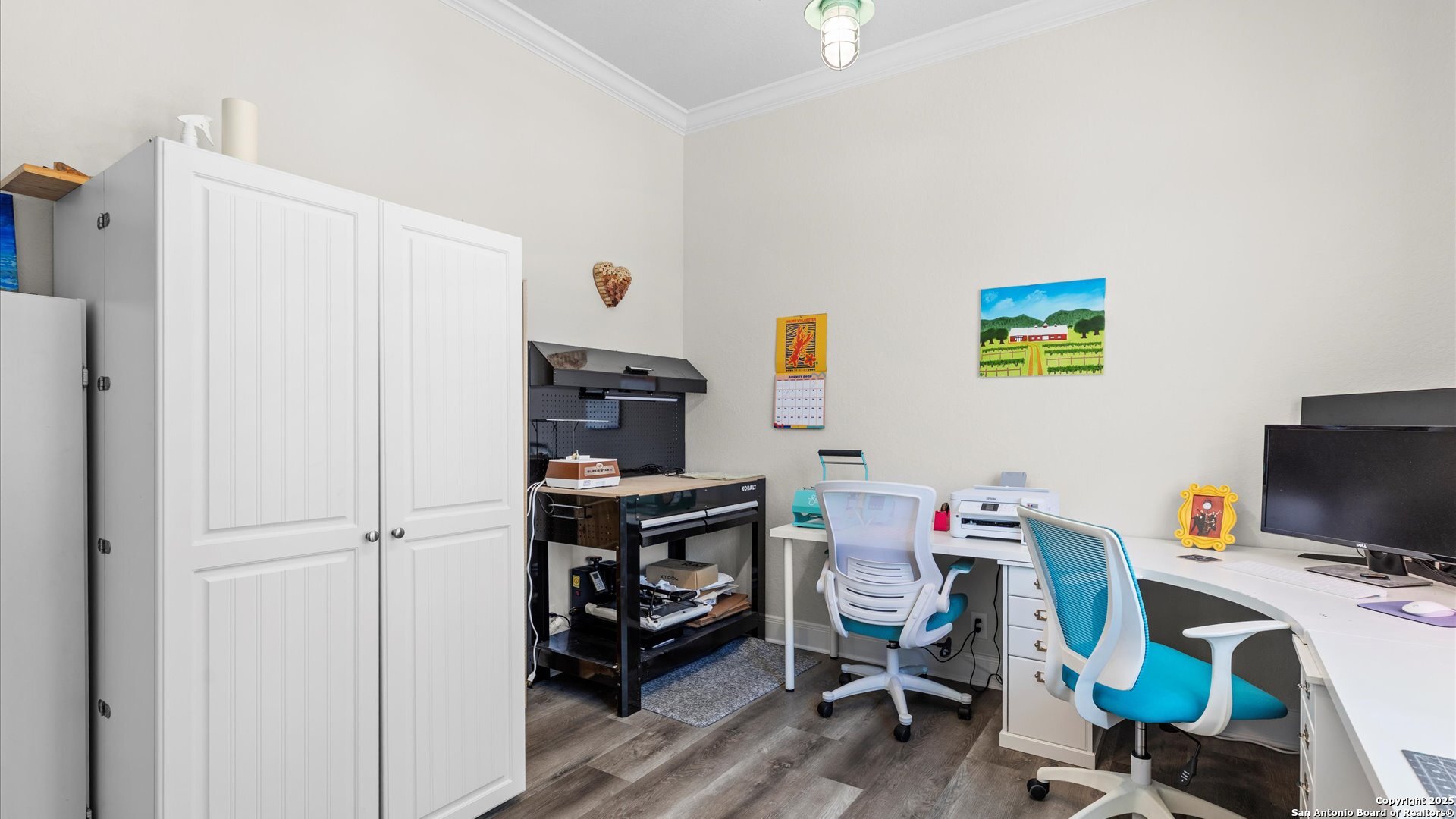 main property photo 9