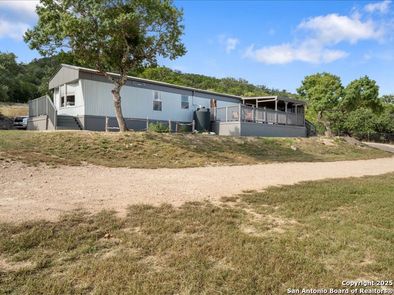 main property photo 29
