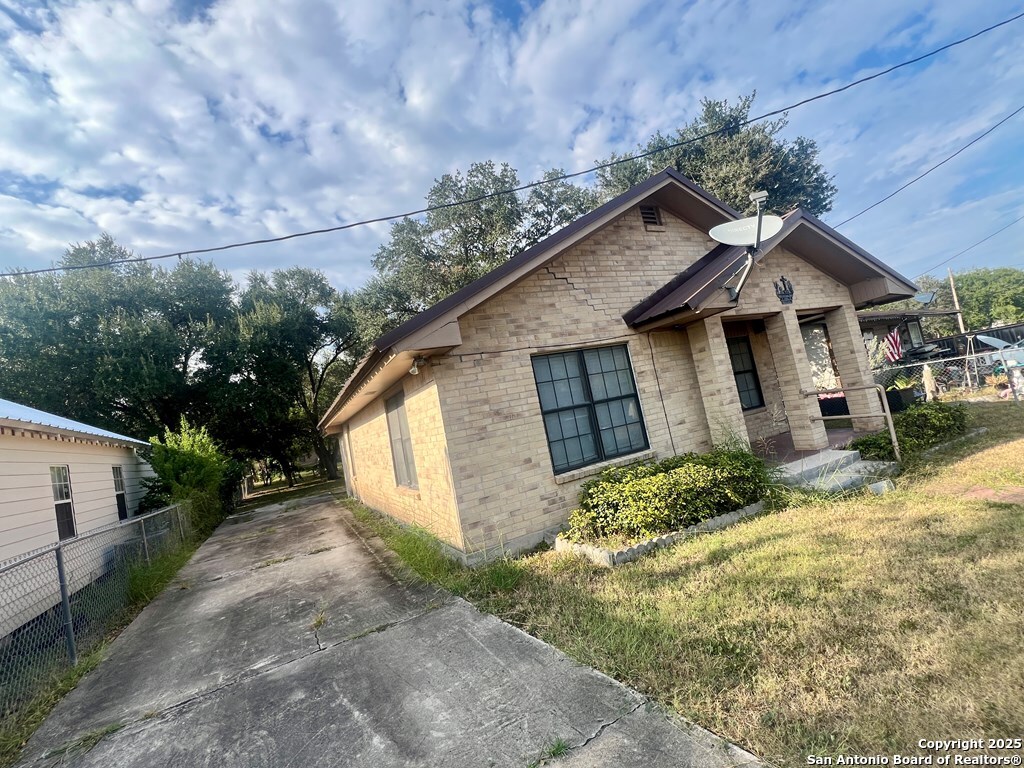 main property photo 1