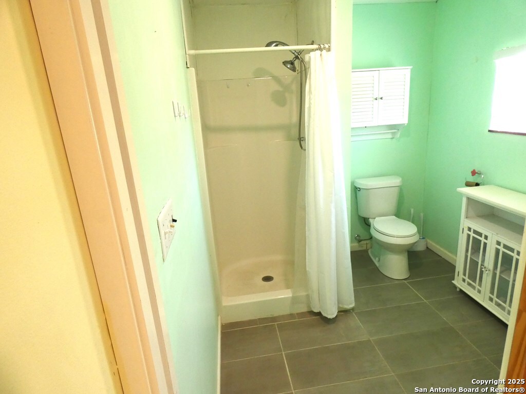 main property photo 13