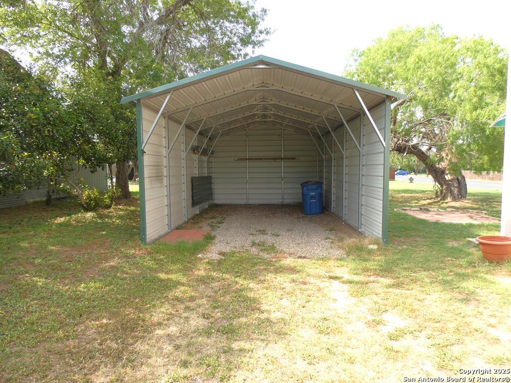 main property photo 14