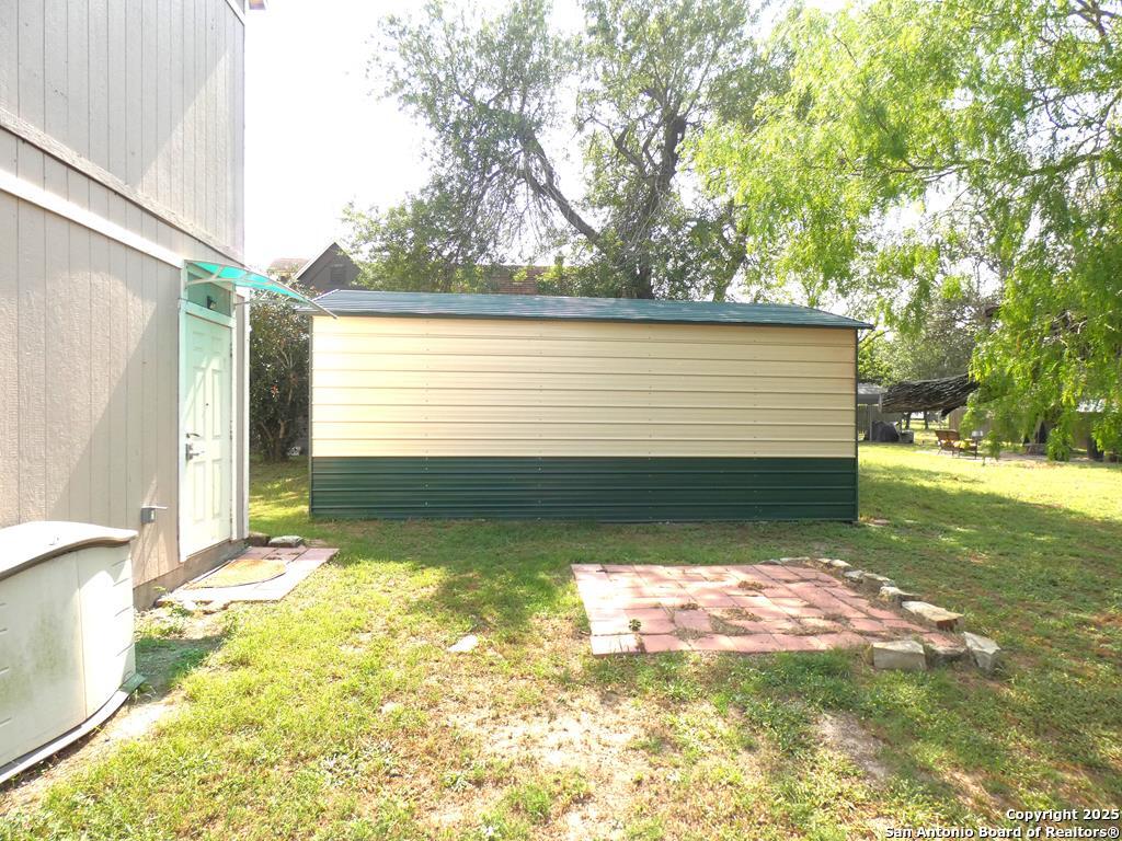 main property photo 17