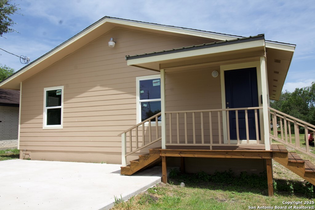 main property photo 17