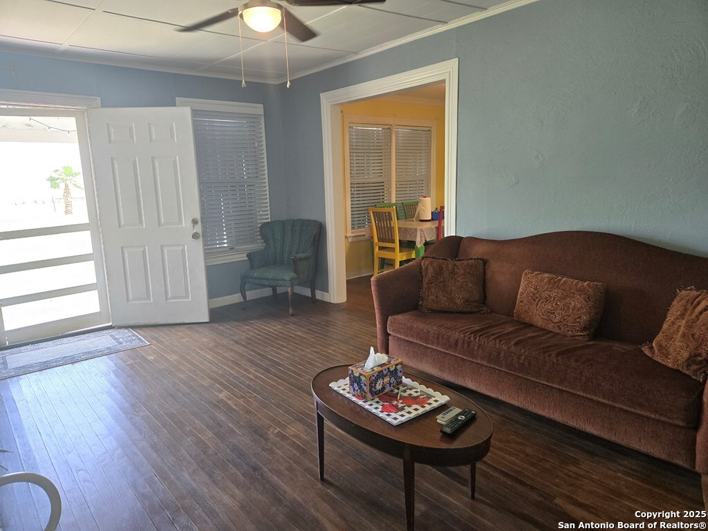 main property photo 9