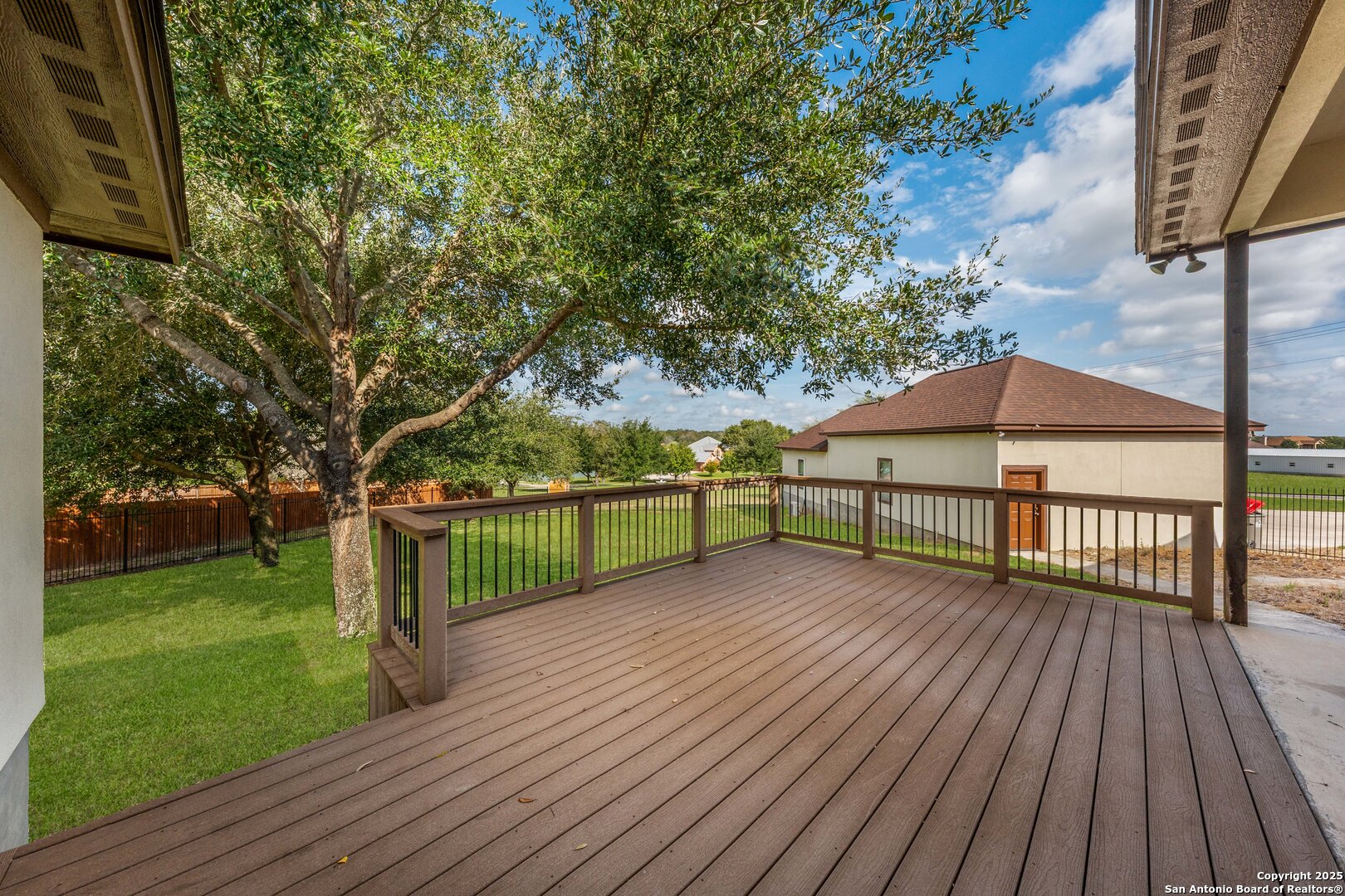 main property photo 26