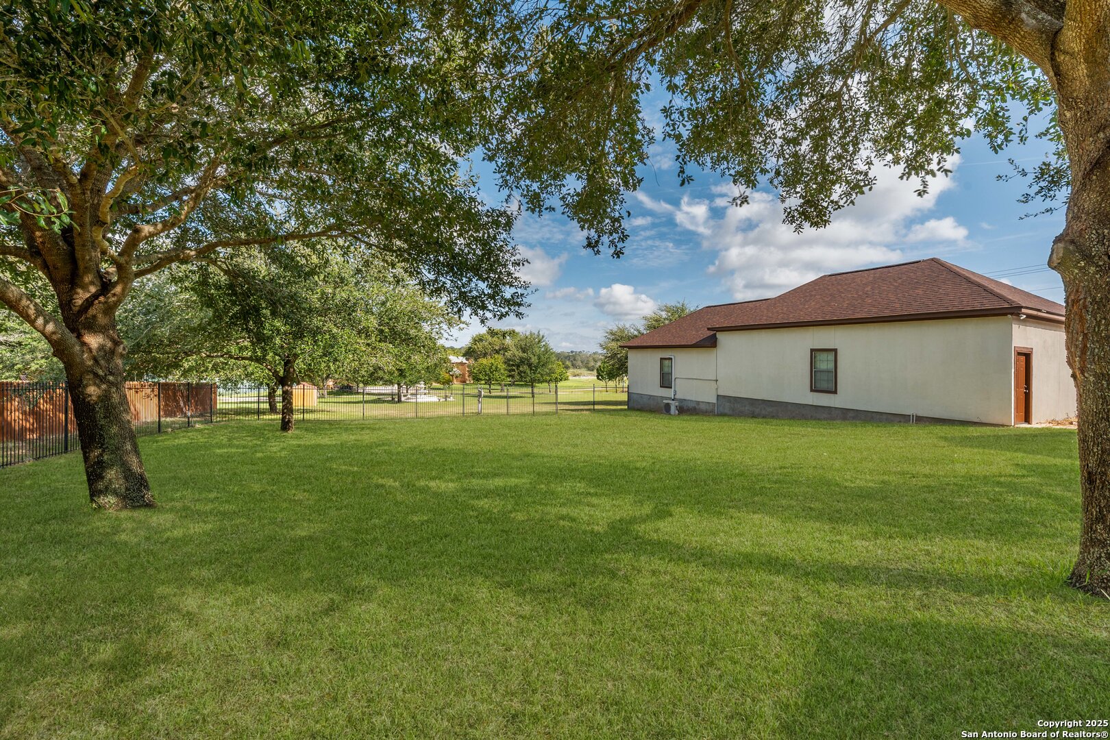 main property photo 29
