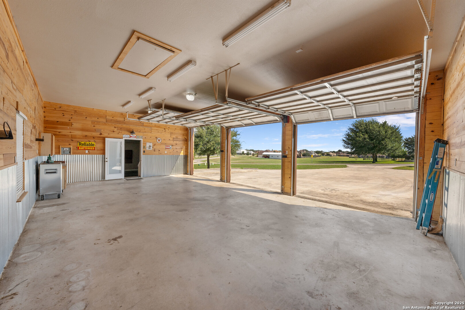 main property photo 37