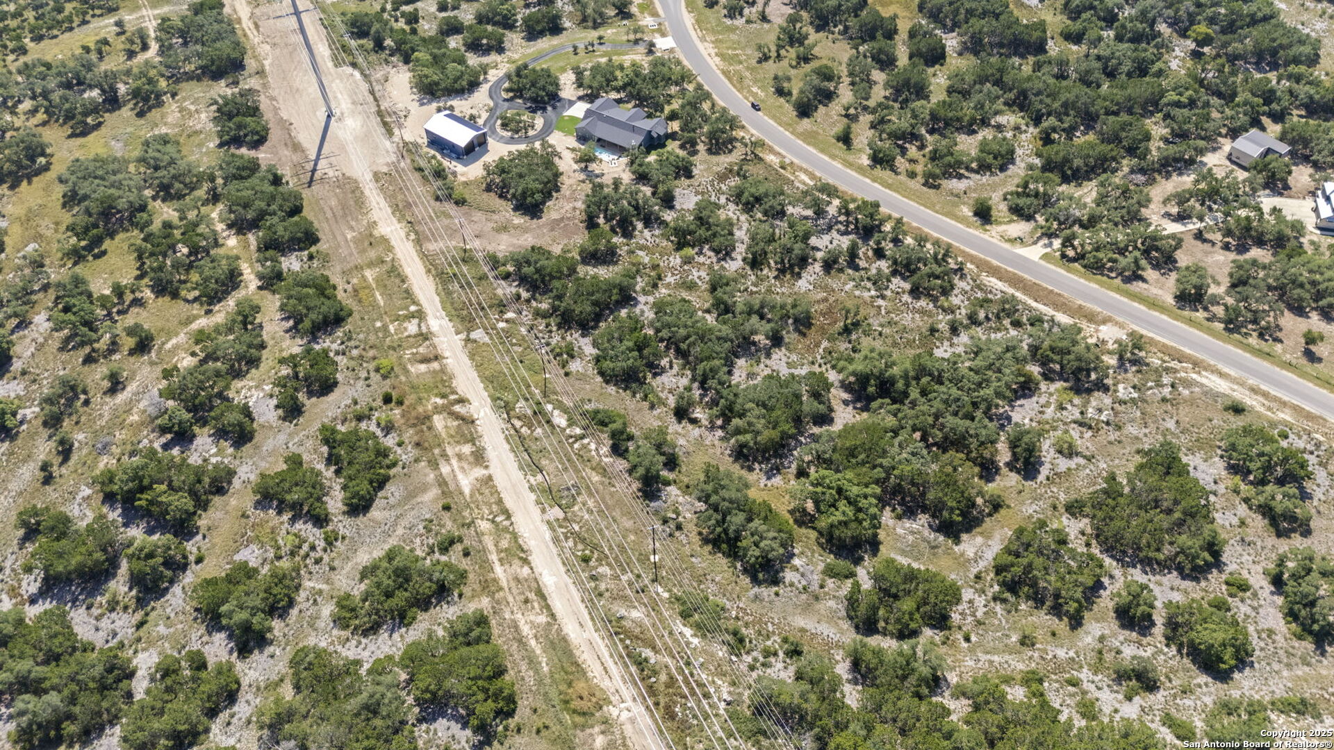 main property photo 13