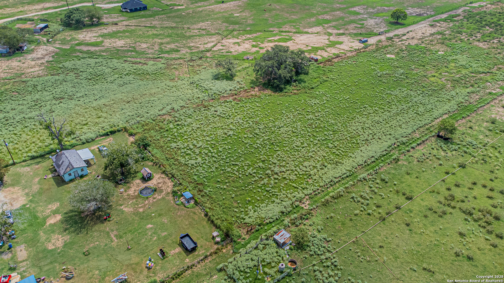 main property photo 5