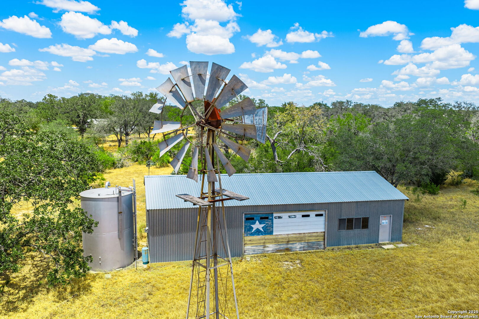 main property photo 13