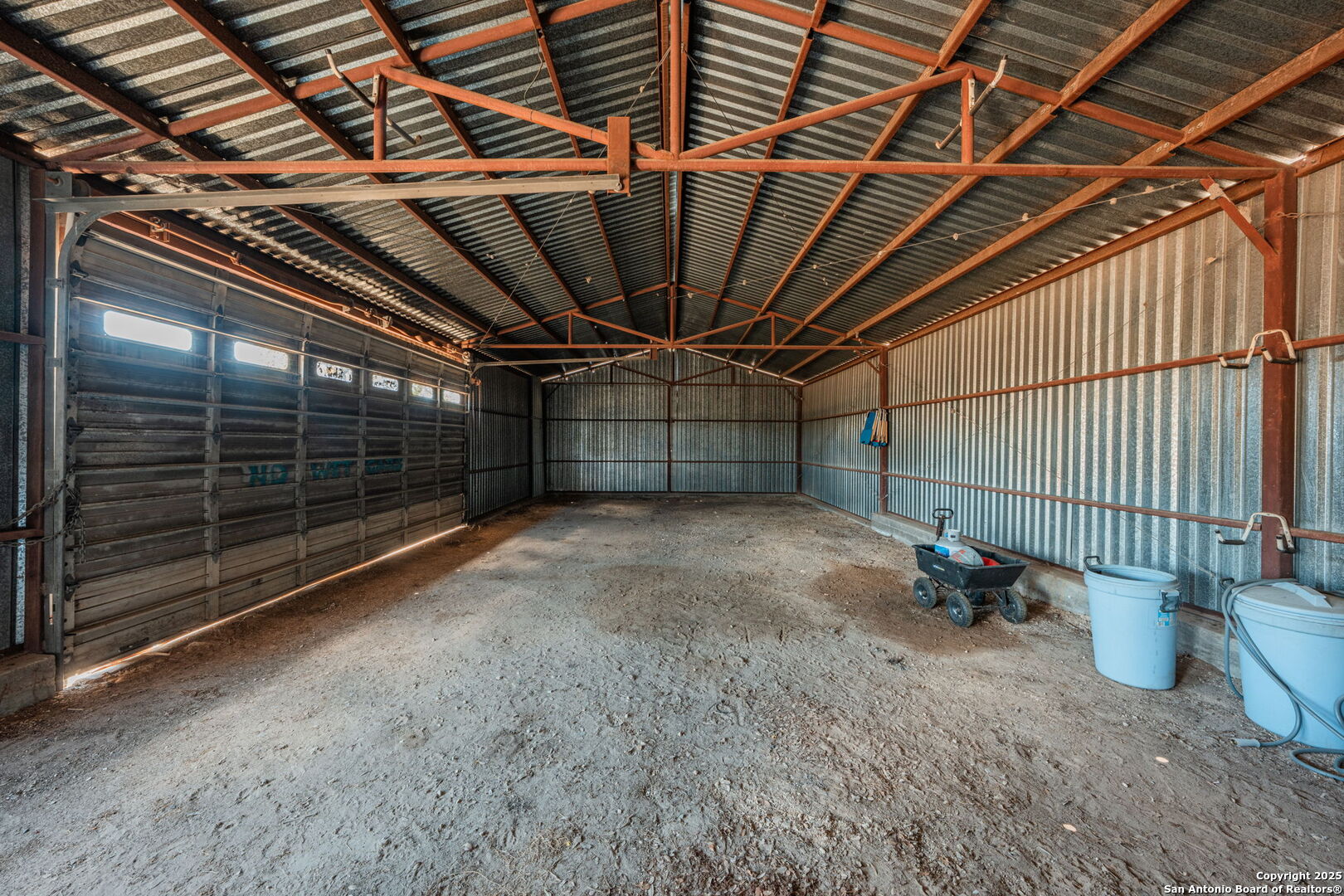 main property photo 16
