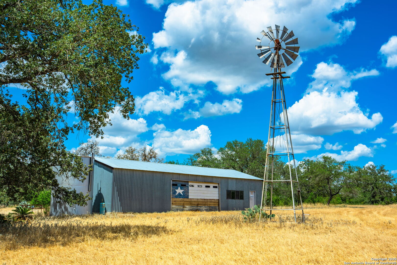 main property photo 18