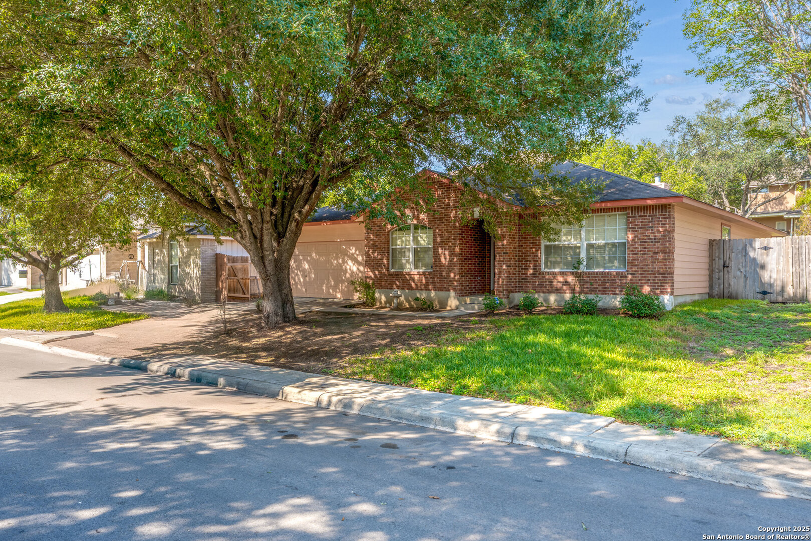 property viewer photo 1