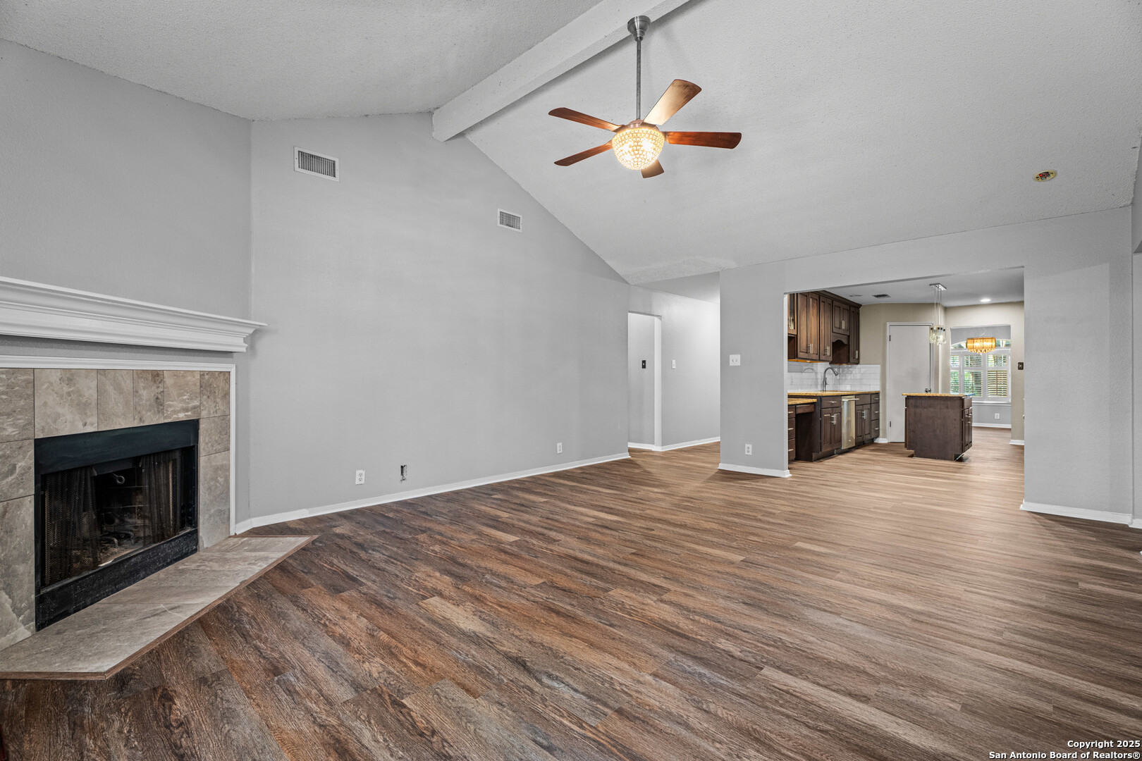 property viewer photo 11