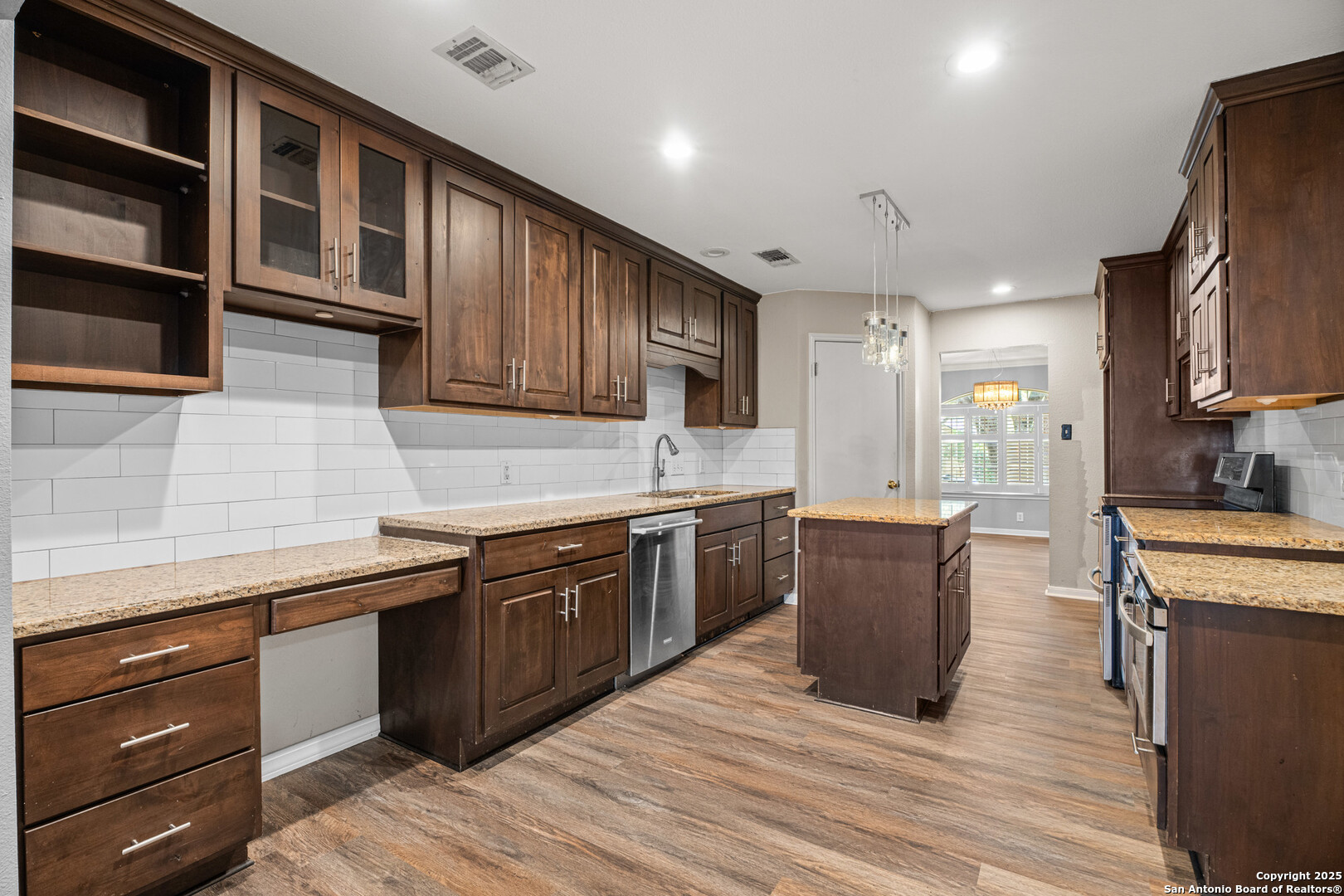 property viewer photo 13