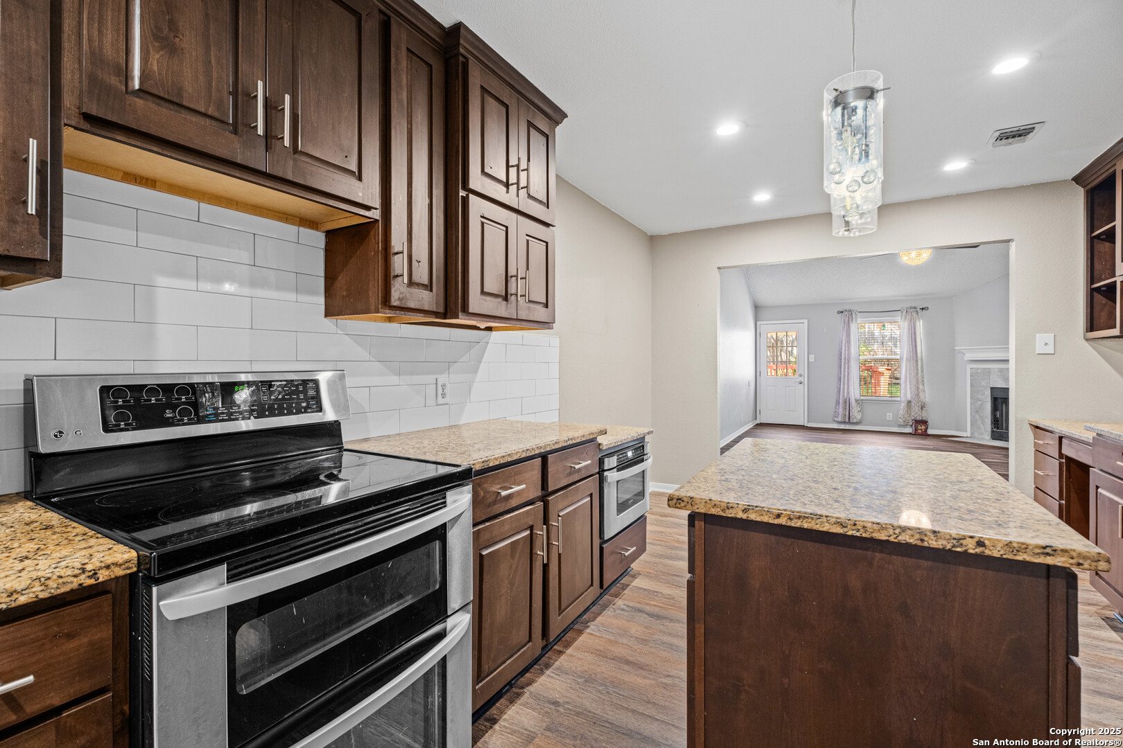property viewer photo 15
