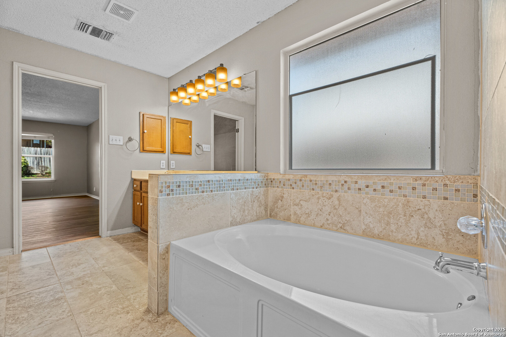 property viewer photo 20